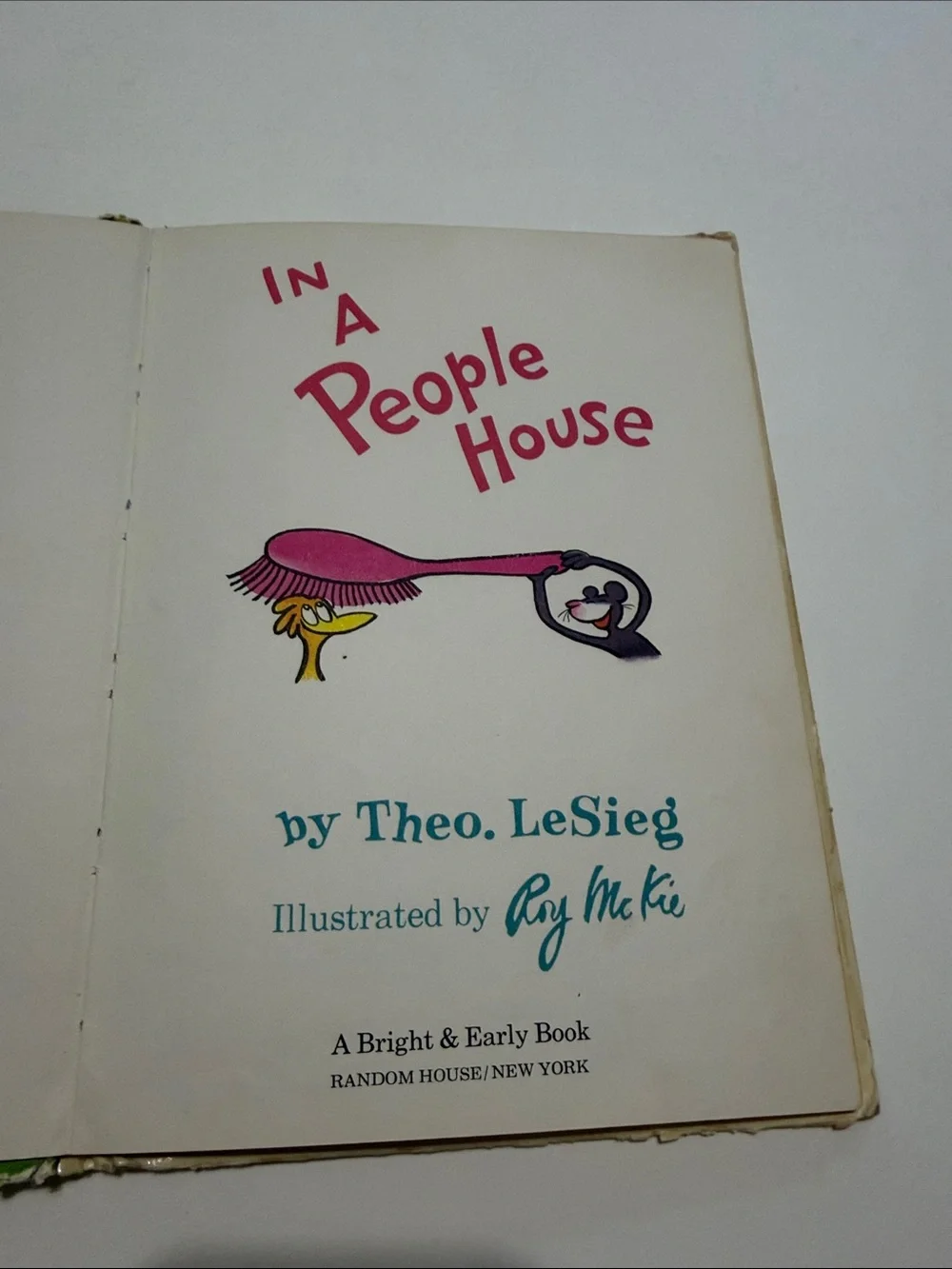 Vintage 1972 In A People House Children’s Book Hardcover by Theo LeSieg